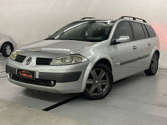 RENAULT MEGANE 1.6 DYNAMIQUE 16V FLEX 4P MANUAL RENAULT MEGANE 1.6 DYNAMIQUE 16V FLEX 4P MANUAL